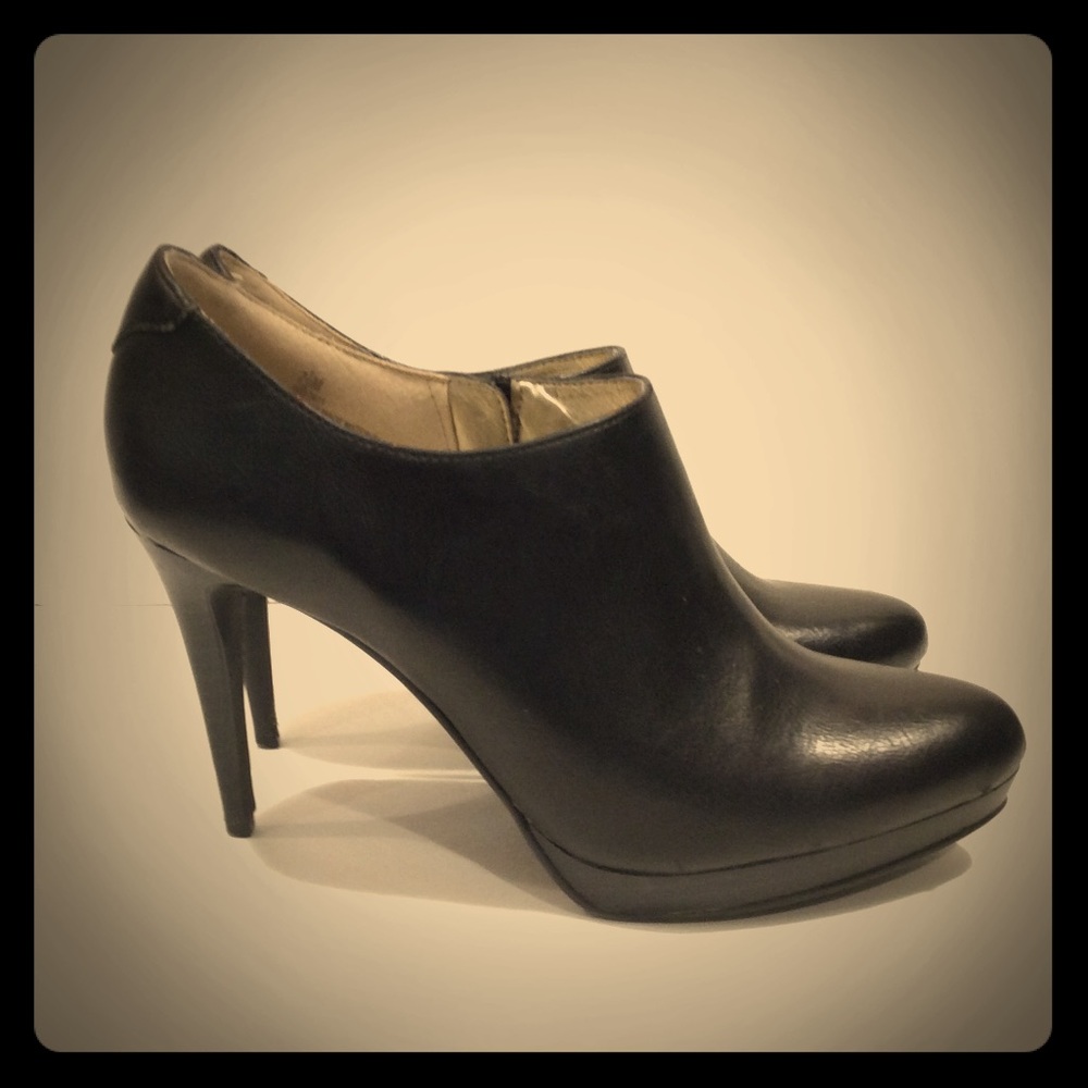 Women’s Worthington Black High Heel Booties Sz 7.5